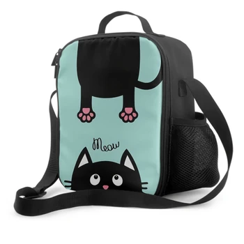 Черна котка гледаше нагоре, изолирани обяд чанта за училище, на работа, на пикник смешно лицето, силуета на главата мъкна обяд контейнер чанта-хладилник